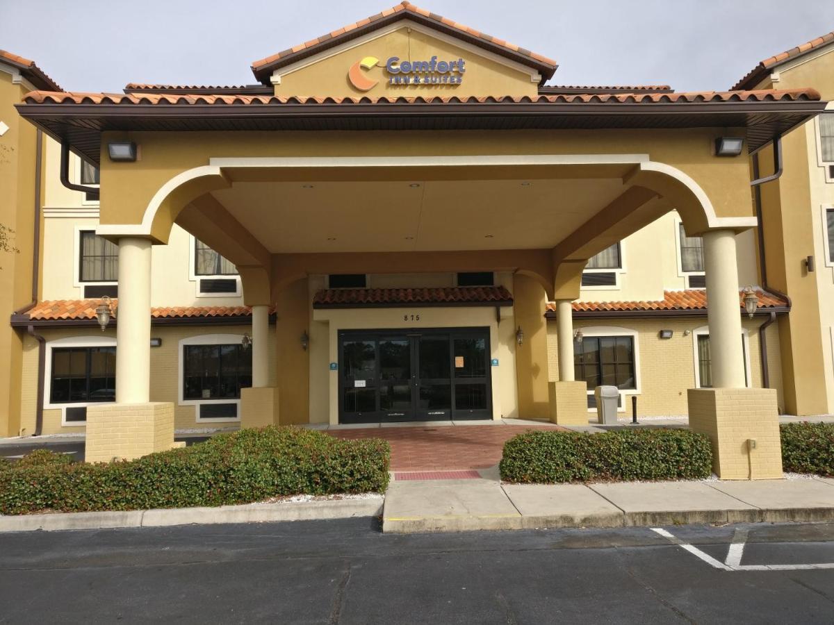 Comfort Inn & Suites Northeast - Gateway St. Petersburg Esterno foto
