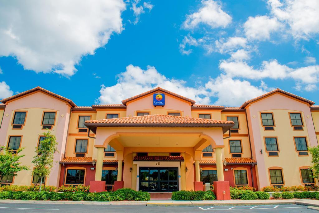 Comfort Inn & Suites Northeast - Gateway St. Petersburg Esterno foto