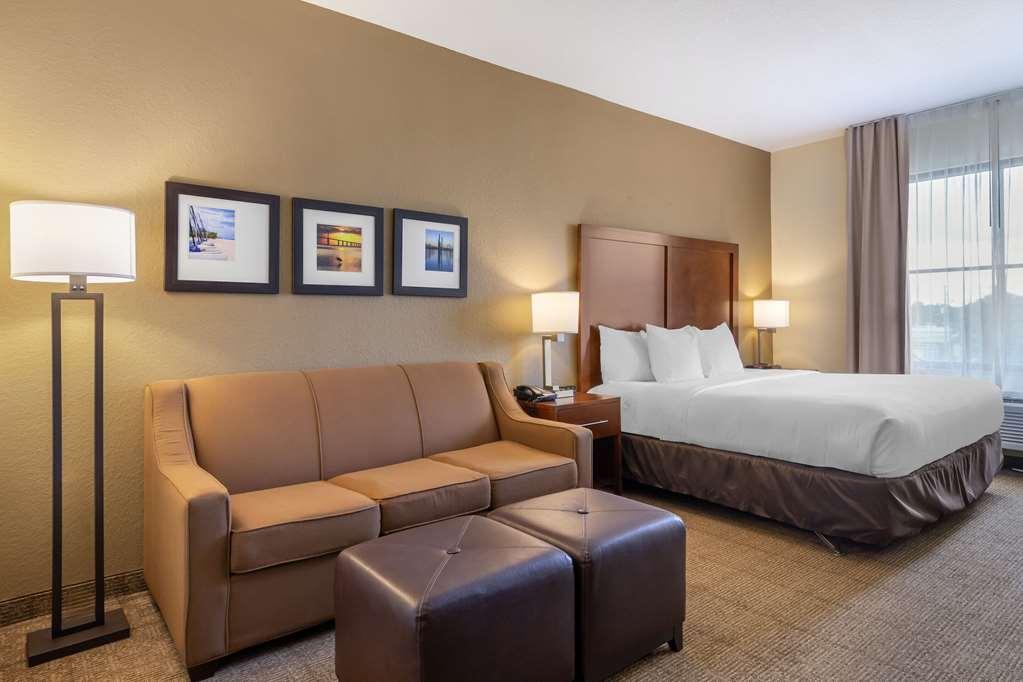 Comfort Inn & Suites Northeast - Gateway St. Petersburg Camera foto