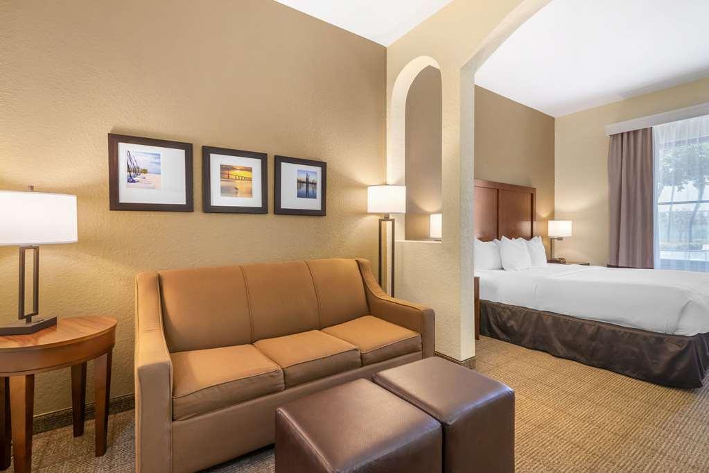 Comfort Inn & Suites Northeast - Gateway St. Petersburg Camera foto